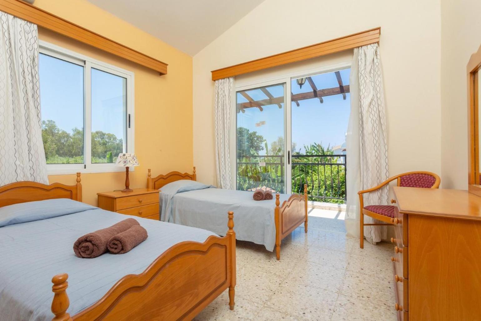 Sun Beach Villa Thio Полис Экстерьер фото